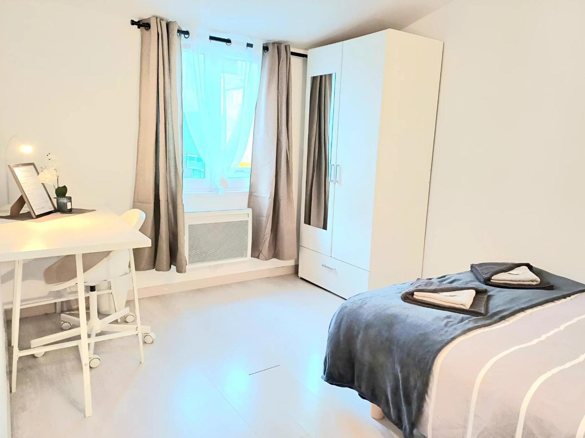 Beauvais - Proche Aeroport - Chambres Privees Luaran gambar